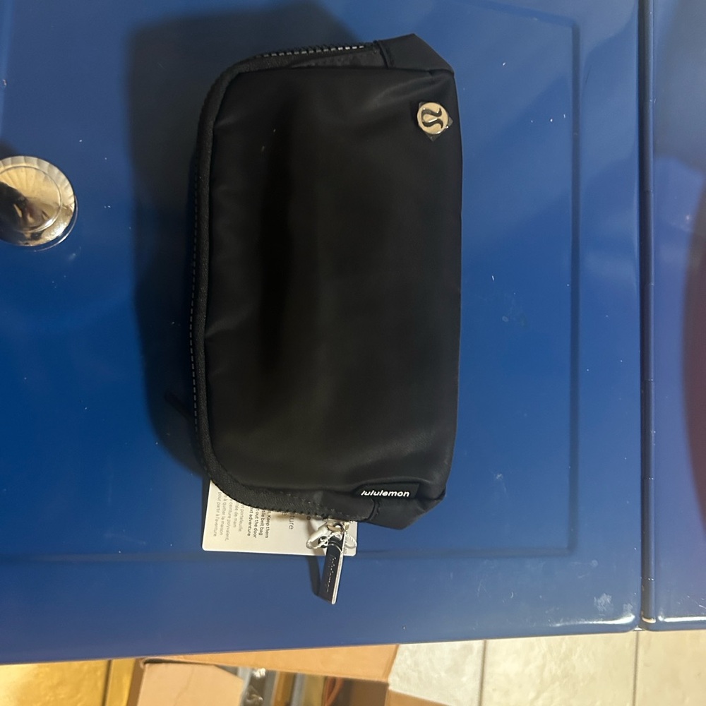 lululemon athletica Black Men's Toiletry Pouch